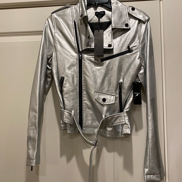 BEBE MOTORCYCLE JACKET SILVER NWT Vegan Faux Leather size-S - Picture 6 of 9